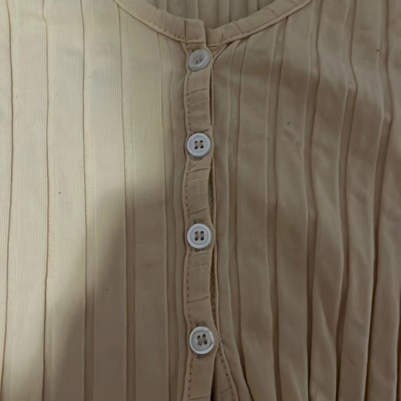 cropped button tee - Picture 2 of 2